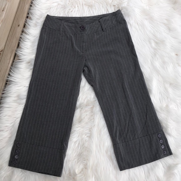 NWOT Fashion Exit gray pinstripe Capri - Picture 1 of 4
